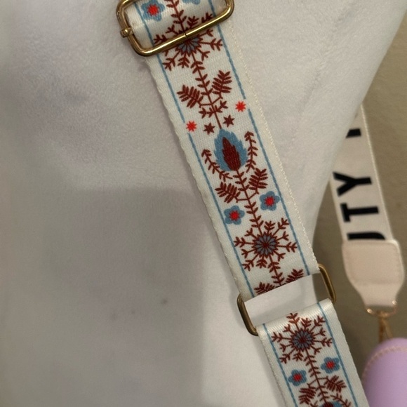 SN & Fashion Women's Lavender and Tan Crossbody Bag 8”W x 6”L Perfect condition - Picture 10 of 12